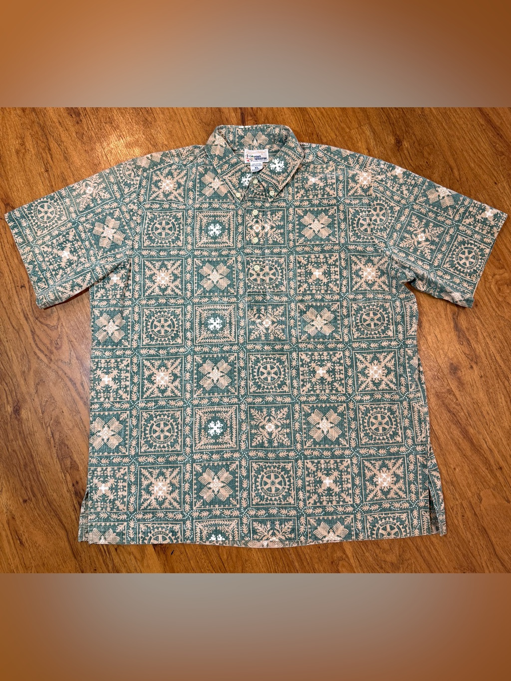 Vintage 90’s Reyn Spooner Hawaiian Shirt Quilt Print Rotary International Aloha